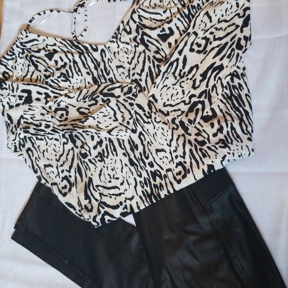 Larry Levine Cheetah print blouse size large - Picture 1 of 6